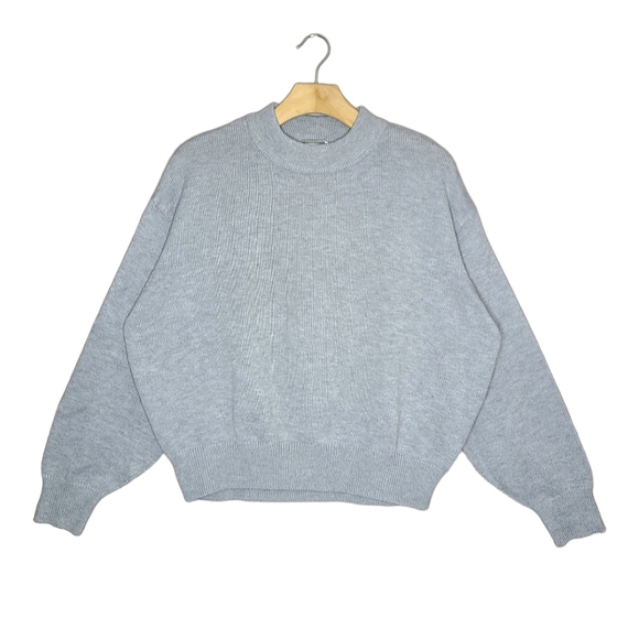 H&M Sweaters - H&M Gray Crewneck Knit Long Sleeve Sweater